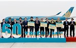 Vietnam Airlines đón hành khách thứ 160 triệu trong 20 năm