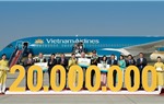 Vietnam Airlines đón hành khách thứ 20 triệu và VATM điều hành chuyến bay thứ 700 nghìn năm 2016