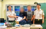 Nhân viên an ninh hàng không Nội Bài trao trả gần 1,2 tỷ đồng cho hành khách bỏ quên