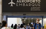Brazil bỏ quy định đeo khẩu trang bắt buộc khi đi máy bay