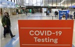 Mỹ bỏ quy định bắt buộc xét nghiệm COVID-19 với khách từ Trung Quốc