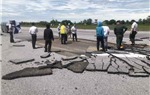 Thông tin báo chí về việc đường băng sân bay Vinh bị bong tróc lớp bê tông nhựa bề mặt