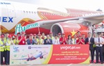 Vietjet pioneers operating the first flights using sustainable aviation fuel supplied by Petrolimex Aviation, reducing carbon emissions by 80%